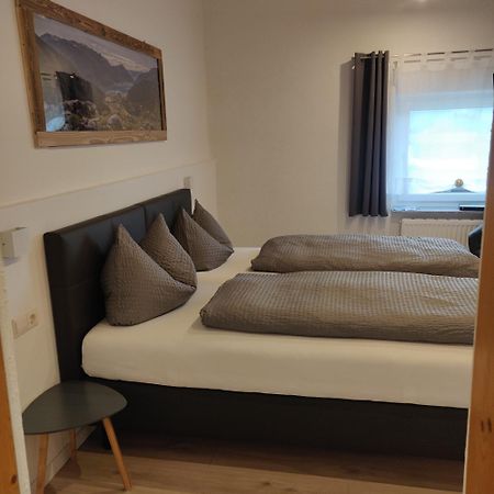 Zimmer Bei Landhaus Mayr Maurach  Ruang foto